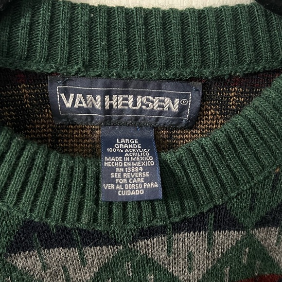 VINTAGE Van Heusen Men's Crewneck Argyle Sweater - Green, Red, and Tan - Picture 3 of 3